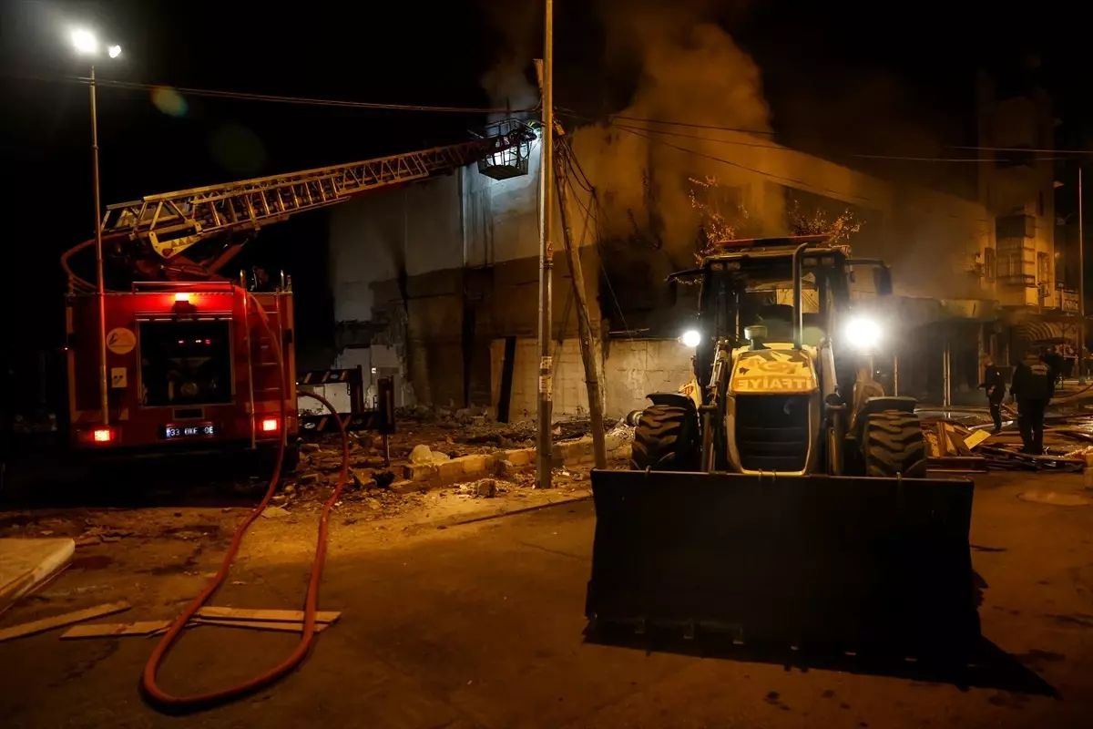 Mersin’de Atölye Yangını: Zarar Büyüdü