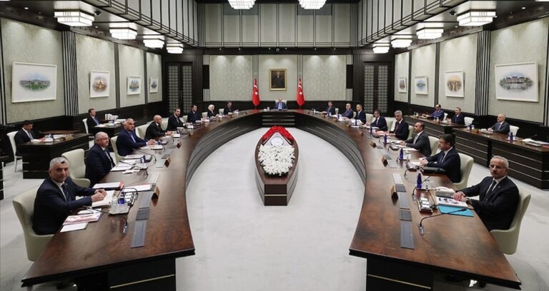 kabine-toplantisinin-adresi-degisti-gneZSQxL.jpg