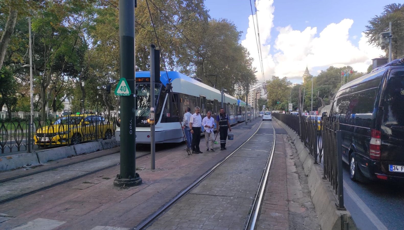 beyoglundatramvay yayaya carpti SxQXK8Yv