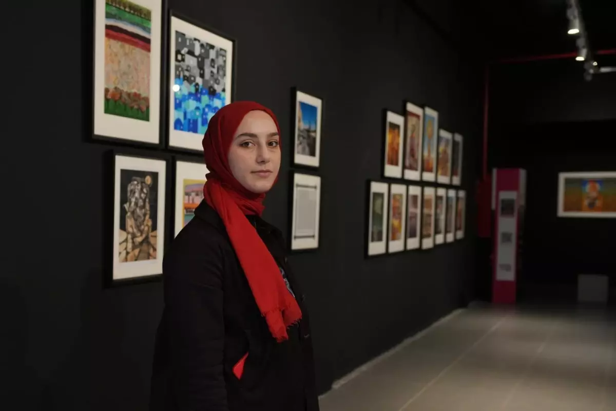 filistin sanatcilari hala yasiyorum sergisiyle istanbulda QKW6Y31T