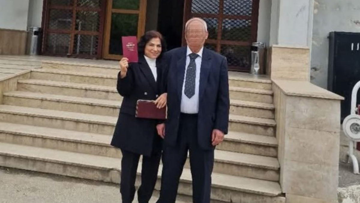 bursada eski es dehseti evine gittigi kadini bicakladi X1KGTAXK.jpg