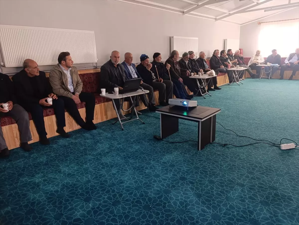 dodurga beldesinde istisare toplantisi yapildi hD5UANwQ.jpg